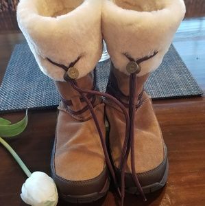 Uggs Thinsulate Waterproof Boots